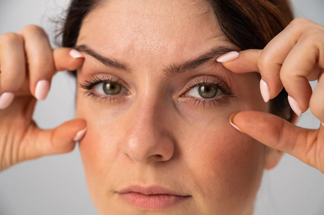 Expression lines: do you know why they appear in menopause?