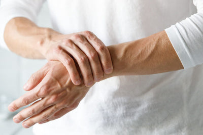 Tingling in the hands: discover its possible causes