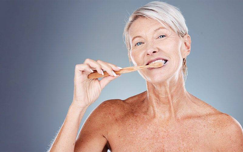 Oral Health: Discover Its Importance In Menopause | Issviva